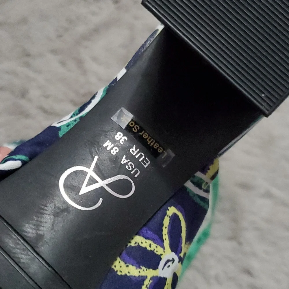 Adrianna Papell floral block heels - Picture 9 of 11